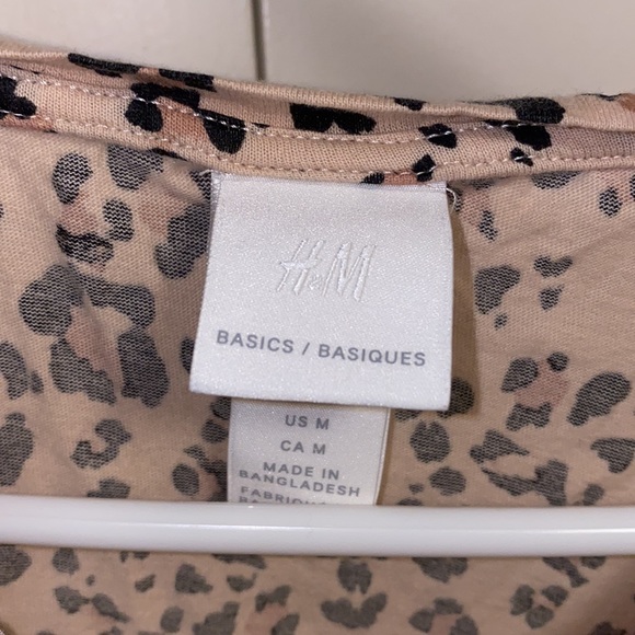 H&M Medium Leopard Print Blouse - Picture 3 of 9